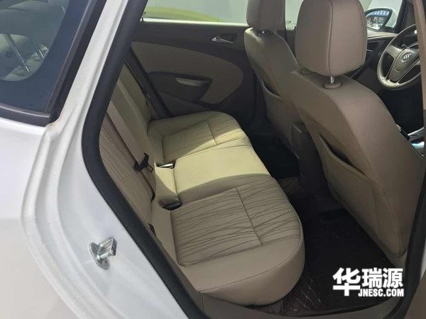 别克英朗，外观靓丽，动力强劲，只售5.35万