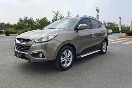 本溪二手现代ix35 2010款 2.0 新锐版 GL 2WD MT